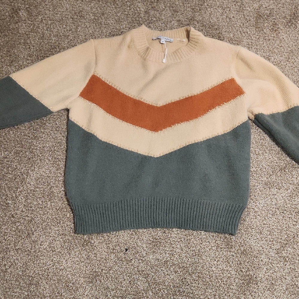 Colorblock Sweater with Chevron Design